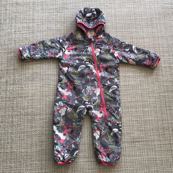Patagonia Other - Patagonia Reversible Bunting (size 12-18m)